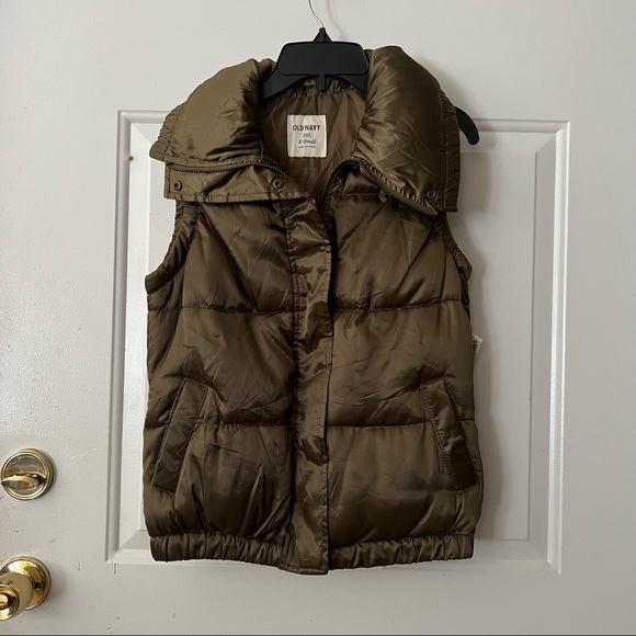 Old Navy Jackets & Blazers - NWT Old Navy Puffer Vest Sz XS